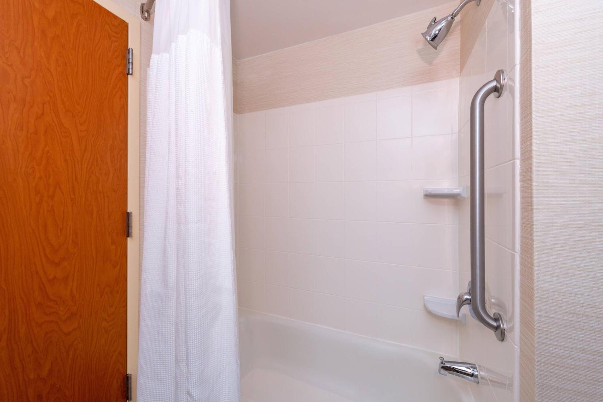 Fairfield Inn & Suites Greensboro Wendover Zewnętrze zdjęcie