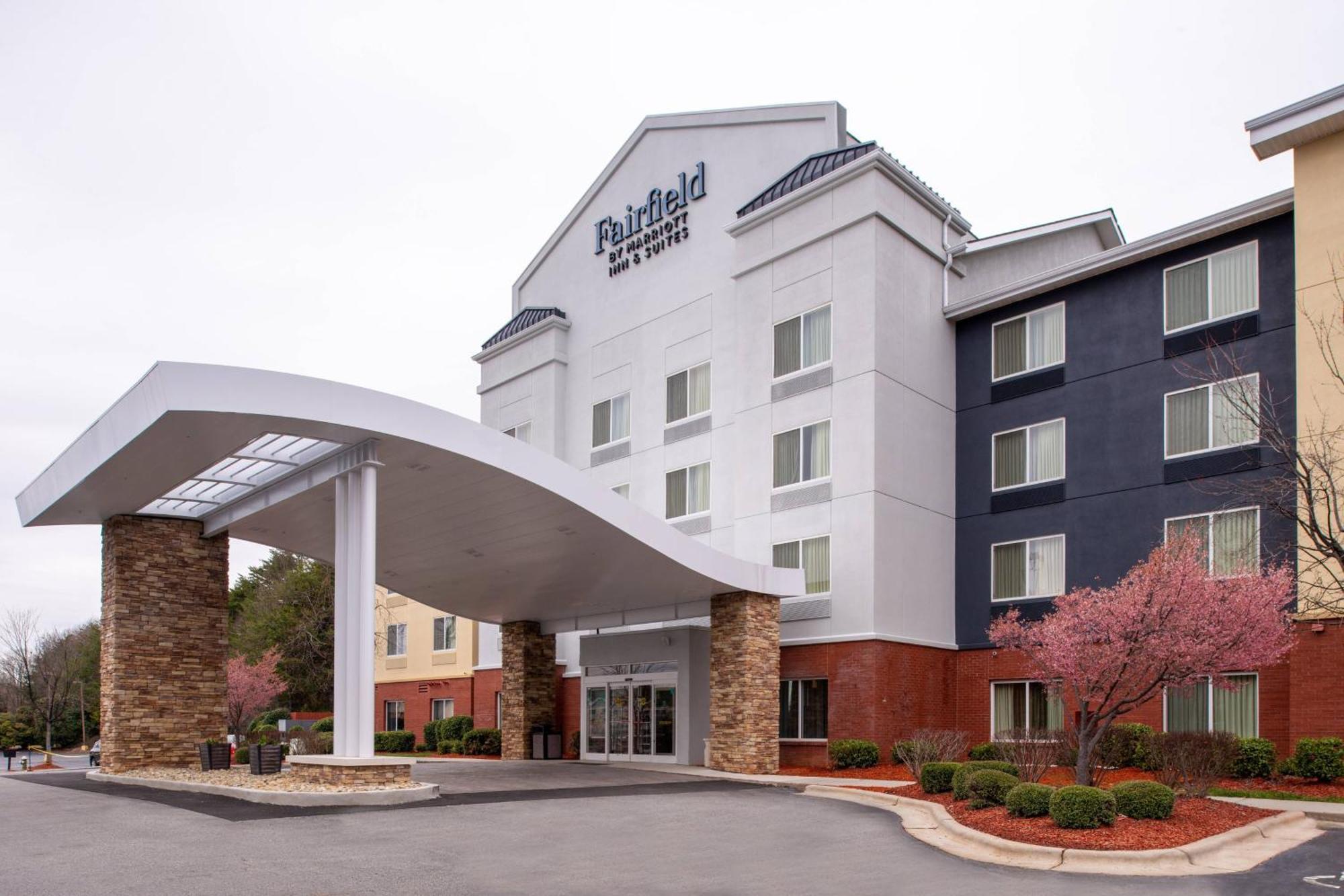 Fairfield Inn & Suites Greensboro Wendover Zewnętrze zdjęcie