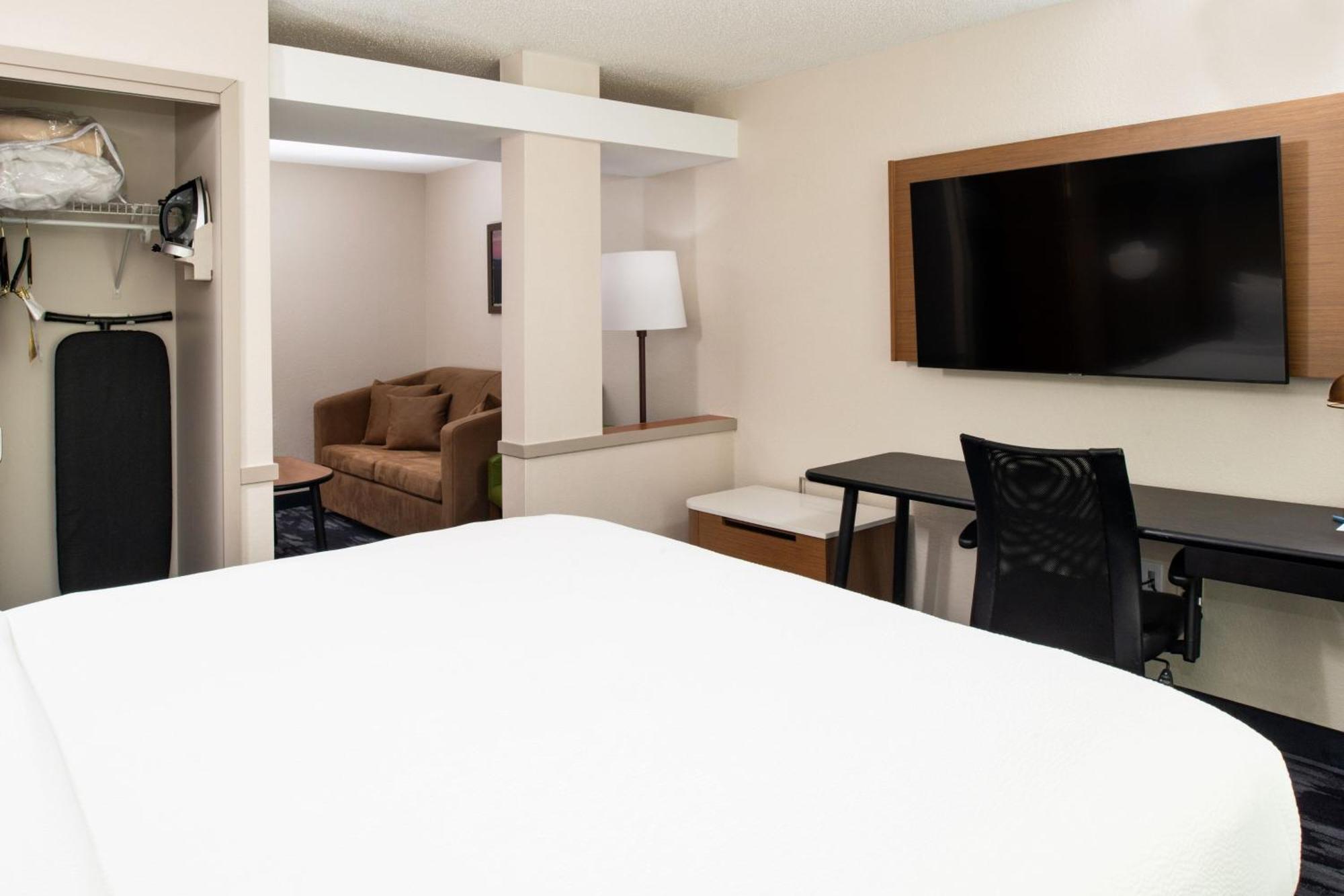 Fairfield Inn & Suites Greensboro Wendover Zewnętrze zdjęcie